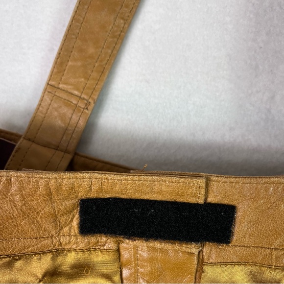 WILSONS MAXIMA TOP PANTS DESIGN CROSSBODY PURSE - Picture 12 of 16